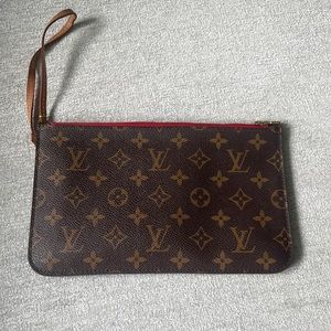 Louis Vuitton Neverfull Pochette Clutch
